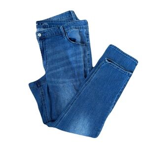 Old Navy High-Rise Wow Straight Jeans